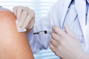 COVID-19-Impfstoffe für Menschen mit Rheuma verträglich und wirksam